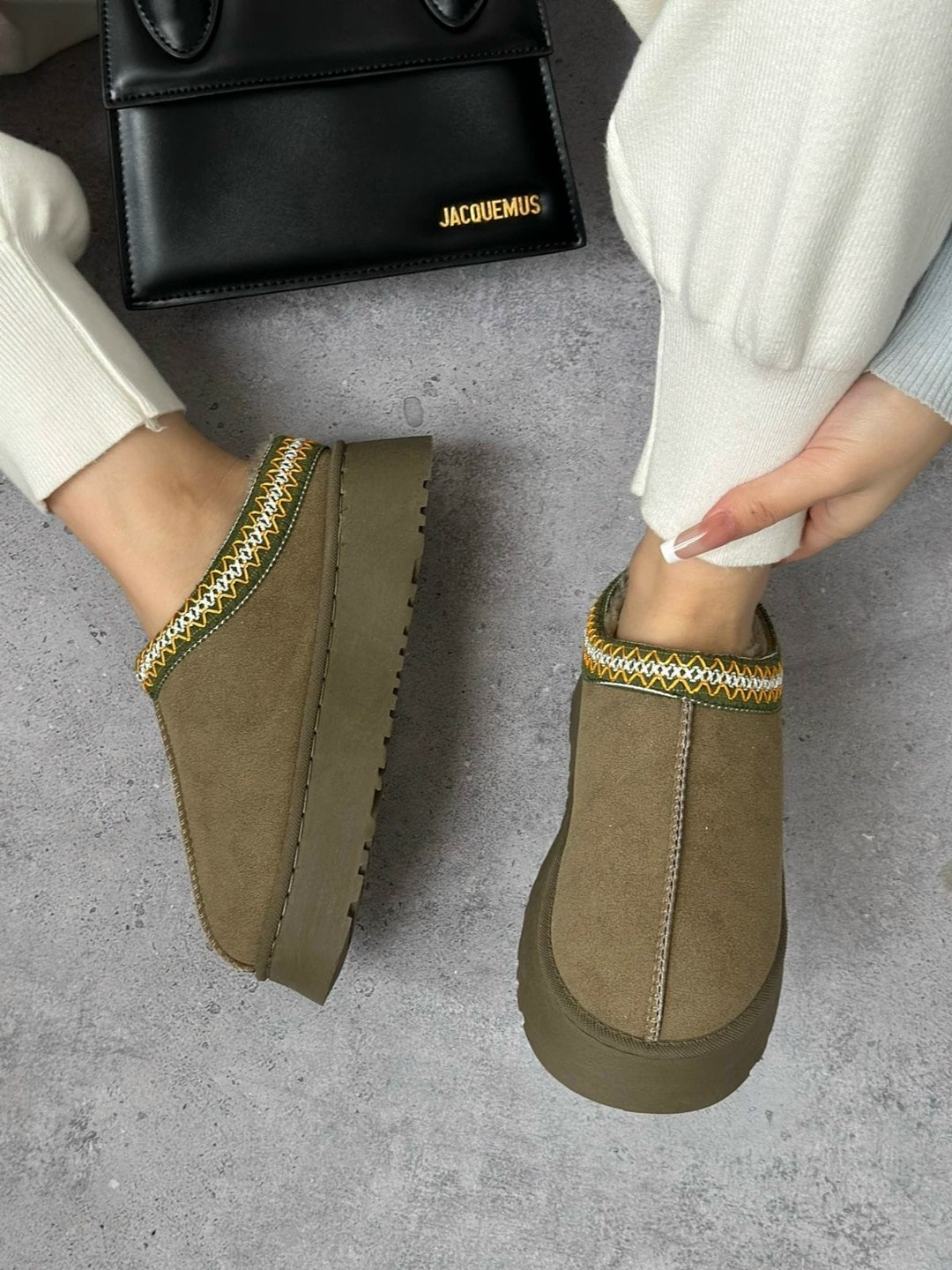 угги женские,,дизайнерская ,повседневная , теплая