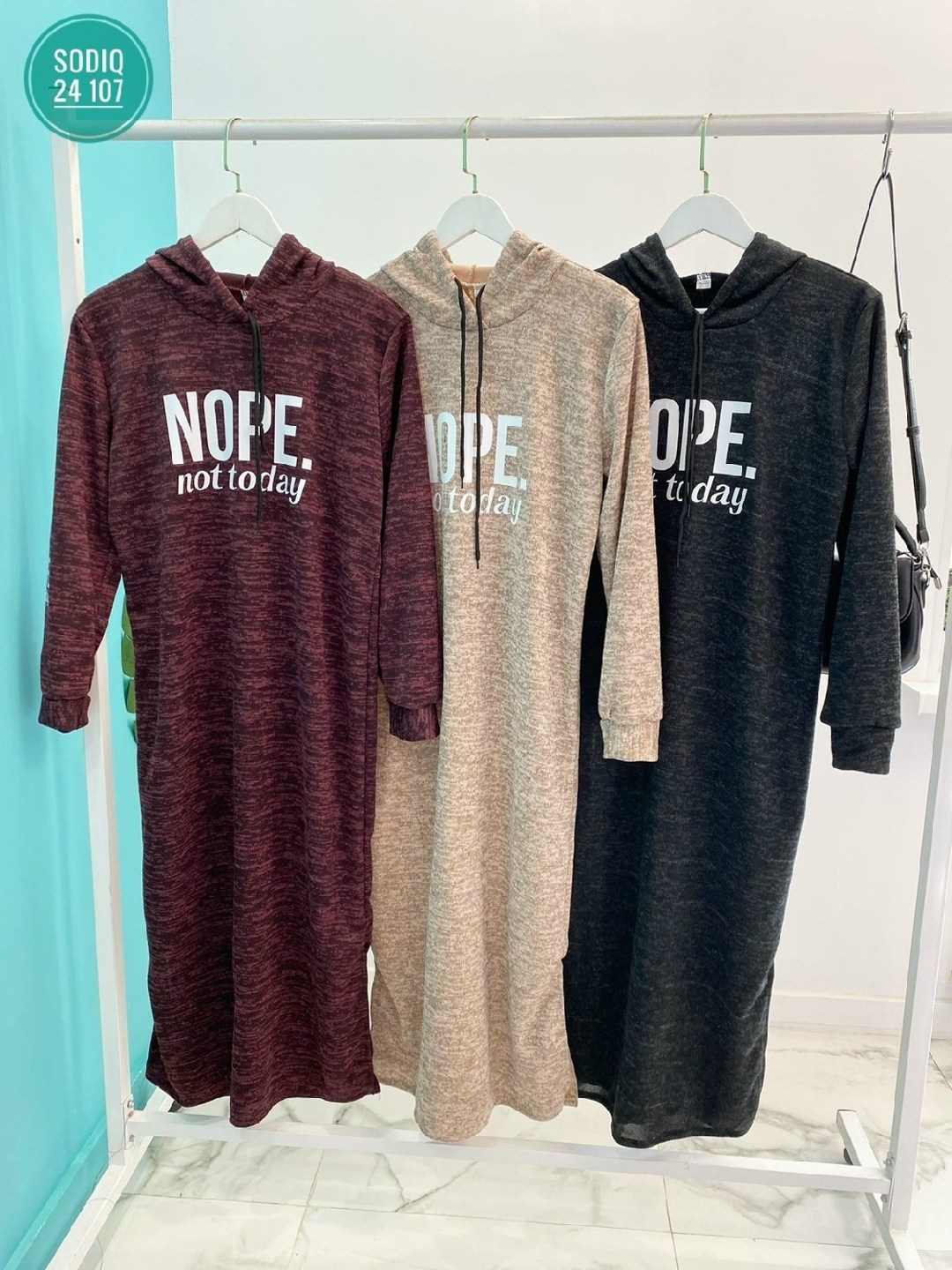 платье с капюшоном,платье на флисе,спортивное платье с капюшоном,трикотажное платье,спортивное платье женское