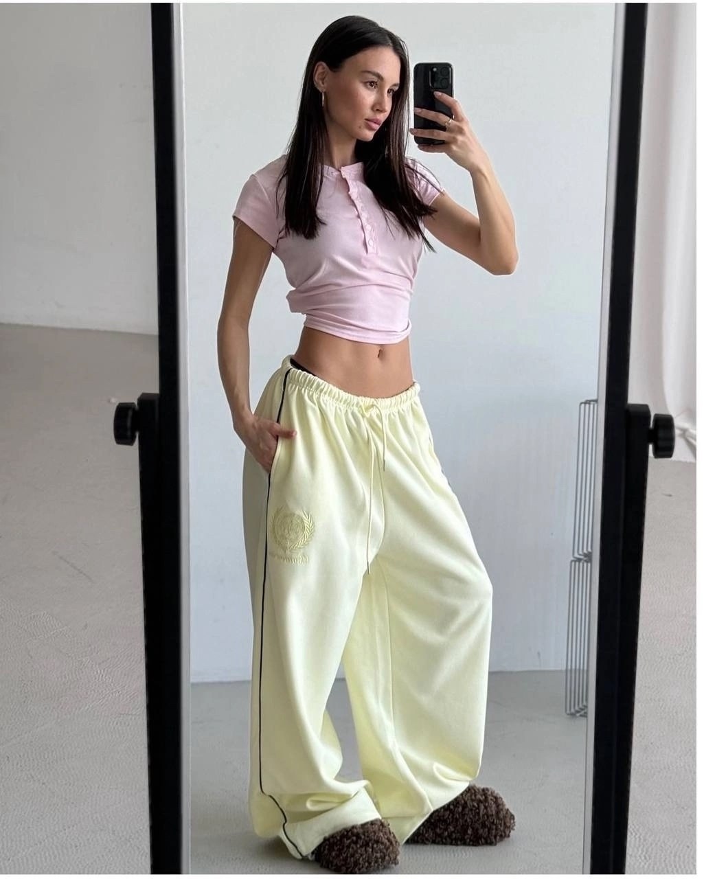 спортивные штаны оверсайз широкие,спортивные женские штаны,штаны женские модные,спортивные штаны оверсайз,штаны оверсайз широкие