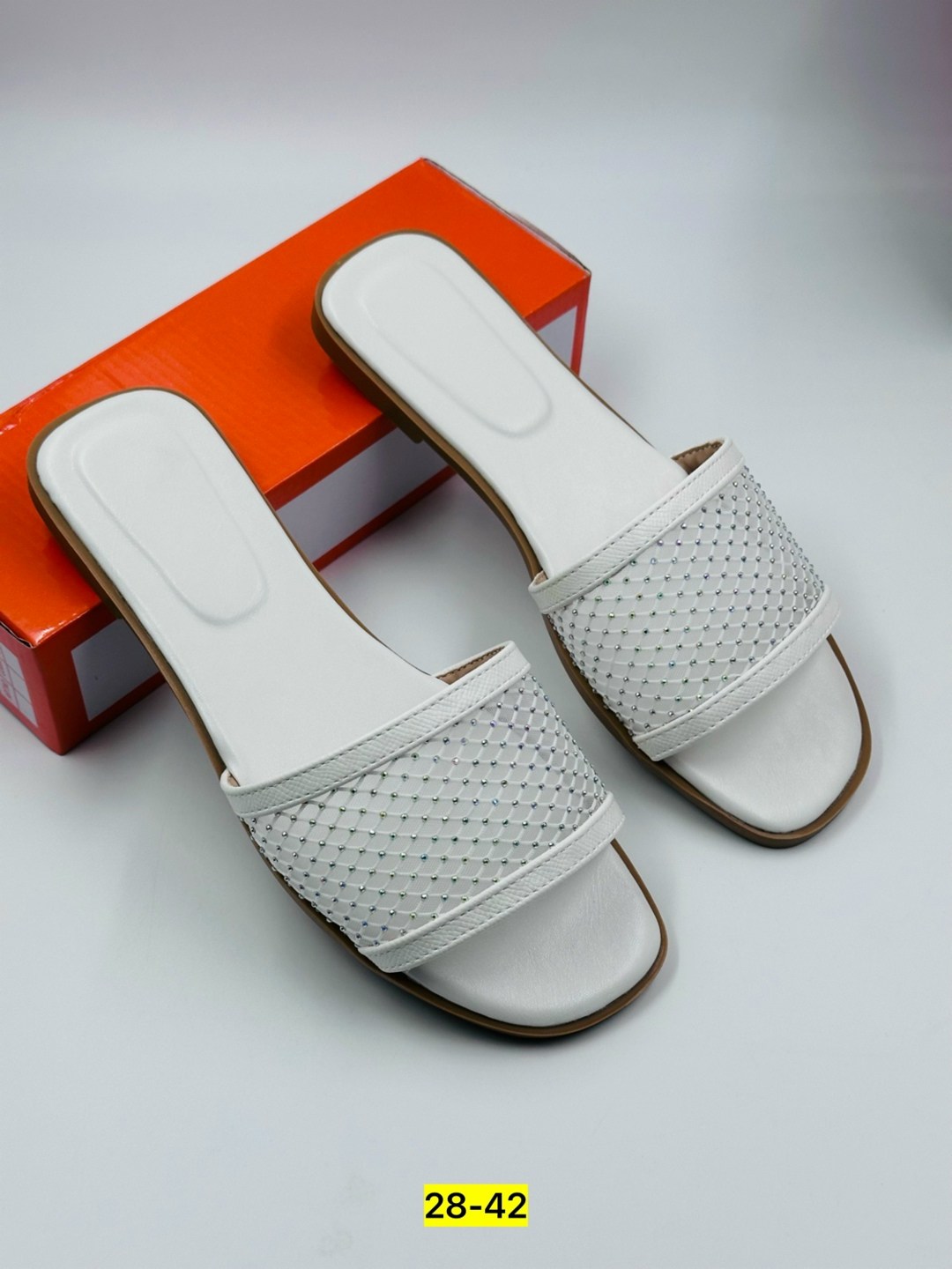 ,шлепанцы белые,женские тапки,тапочки модные,женские шлепанцы