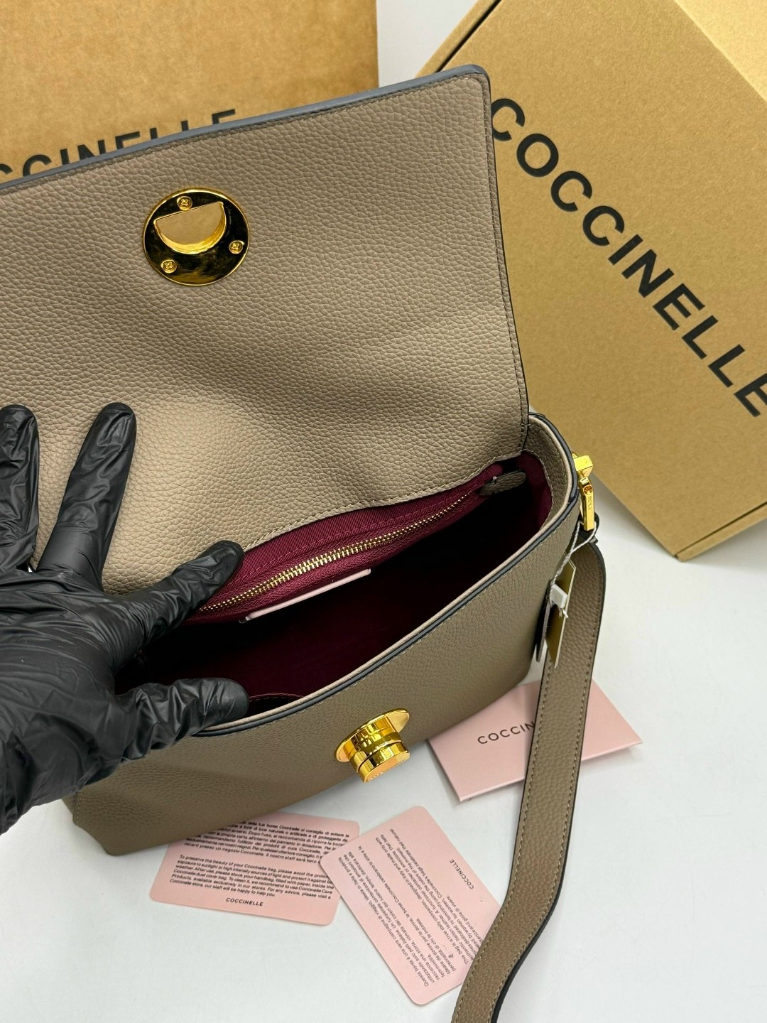 сумка coccinelle,женская сумка coccinelle,кожаная сумка coccinelle,сумка,сумки коричневый