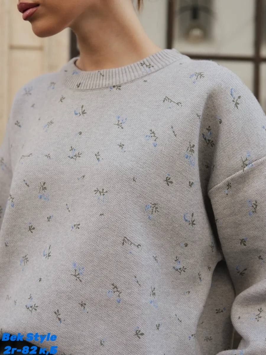 свитер с цветочной вышивкой,свитер с вышивкой,свитер,трикотажный свитер,джемпер с цветочками