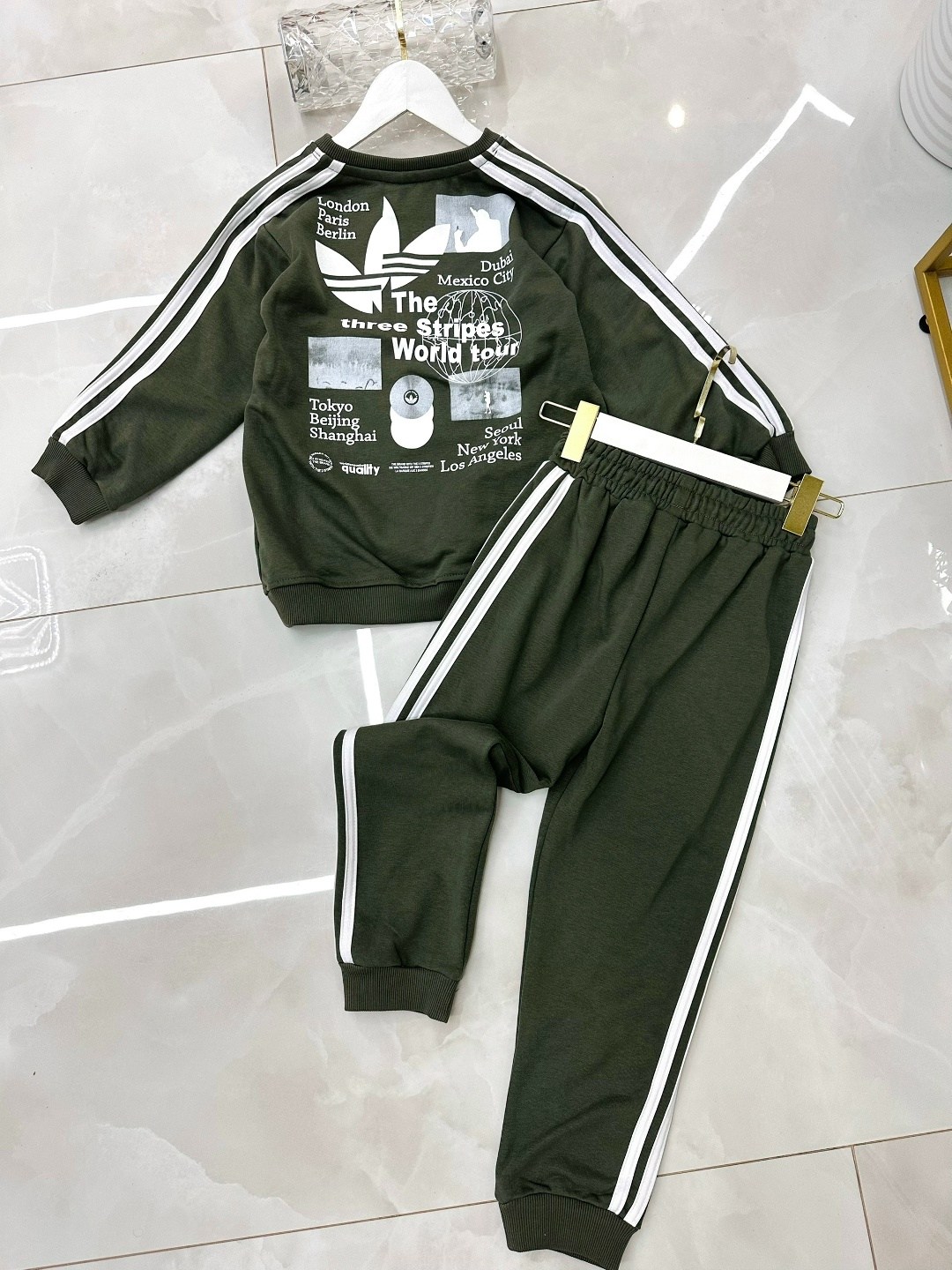 костюм стильный,спортивные костюм,детские костюмы,спортивные костюмы адидас