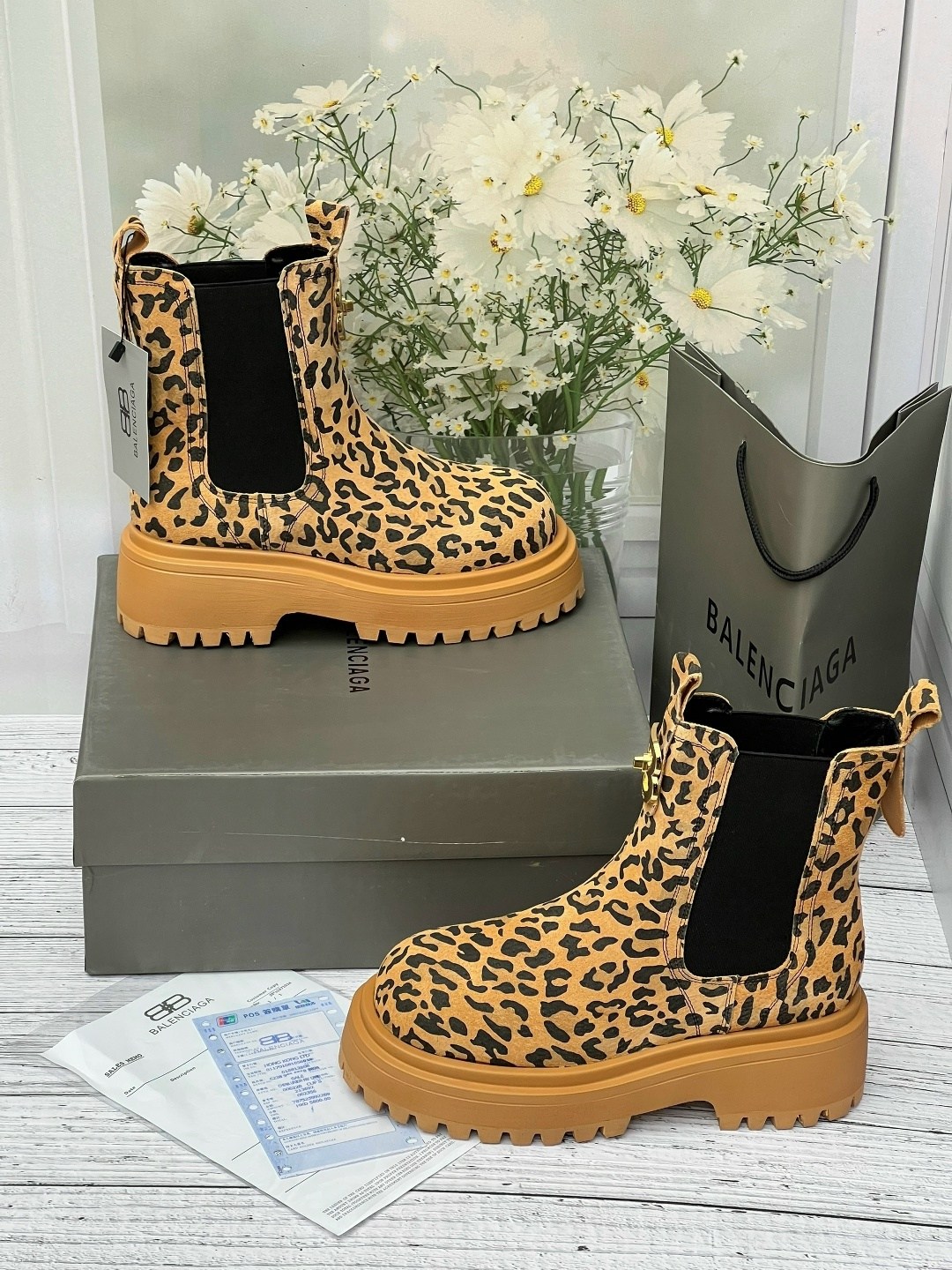 ,женская ,ботинки женские,ботинки модные,модная