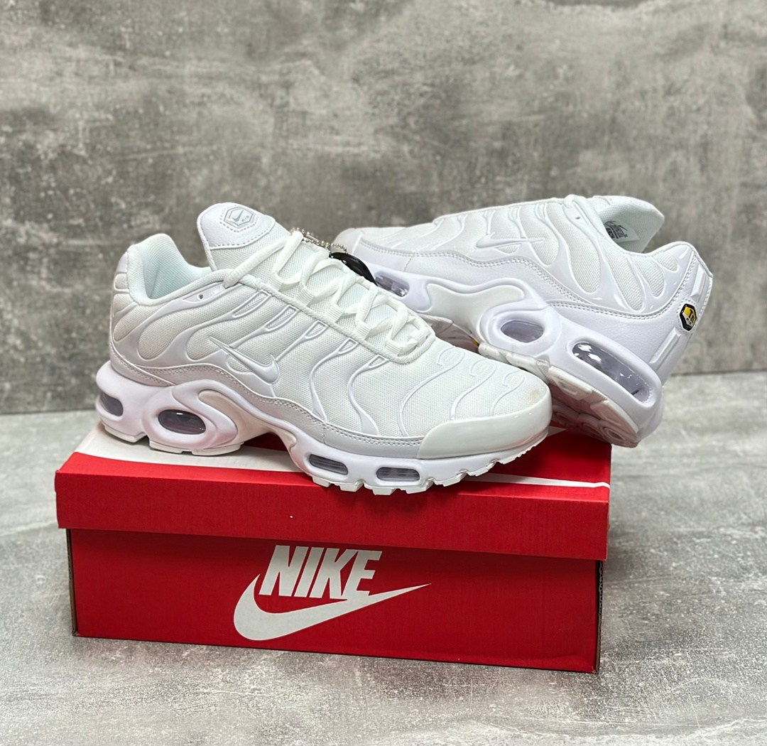 кроссовки nike air max plus tn,nike air max plus tn white,кроссовки nike air max plus,nike air max 95 tn plus белые,nike air max plus tn