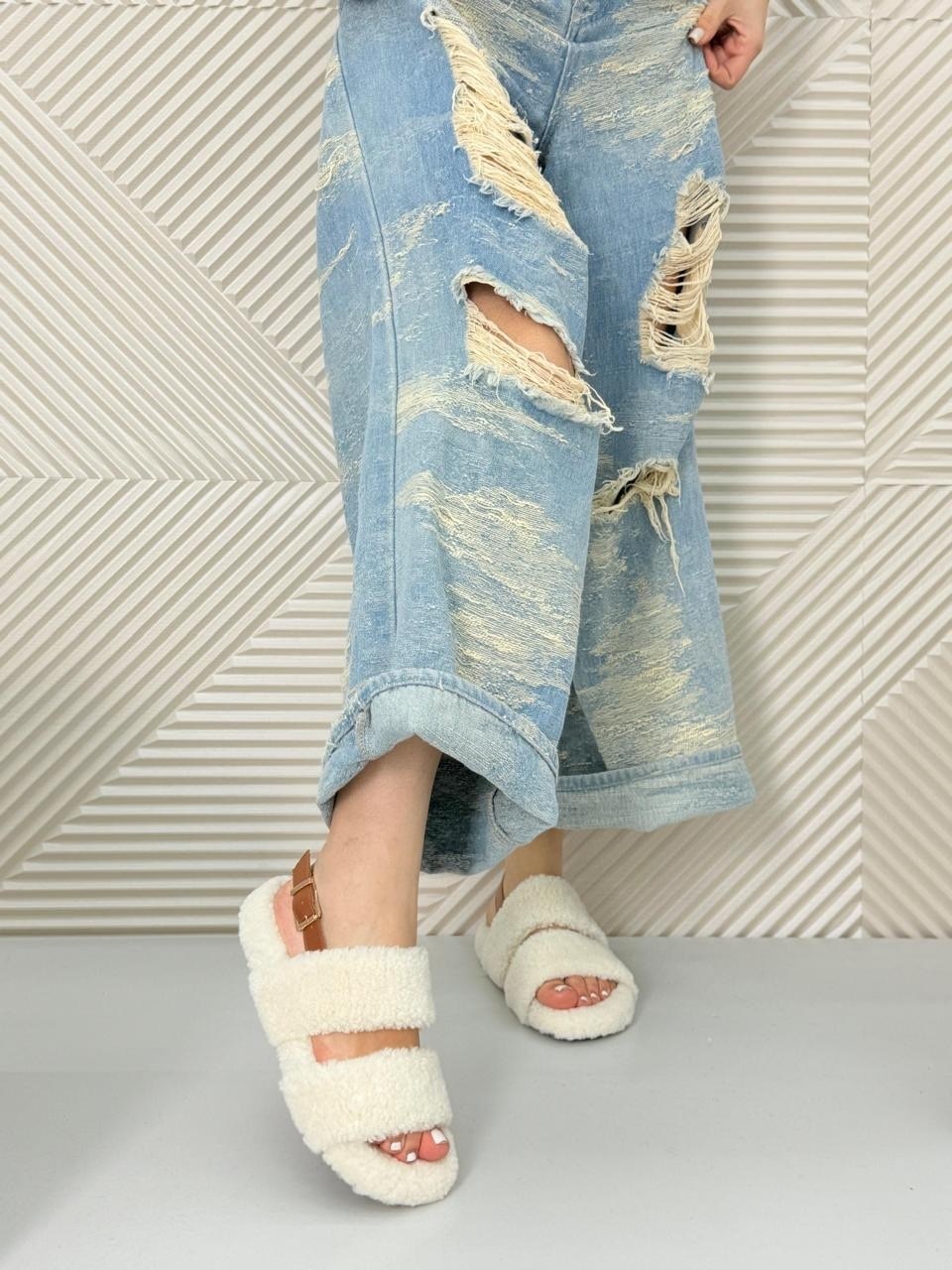 ,меховые тапочки для улицы женские,меховые босоножки,модные тапочки,меховые тапочки