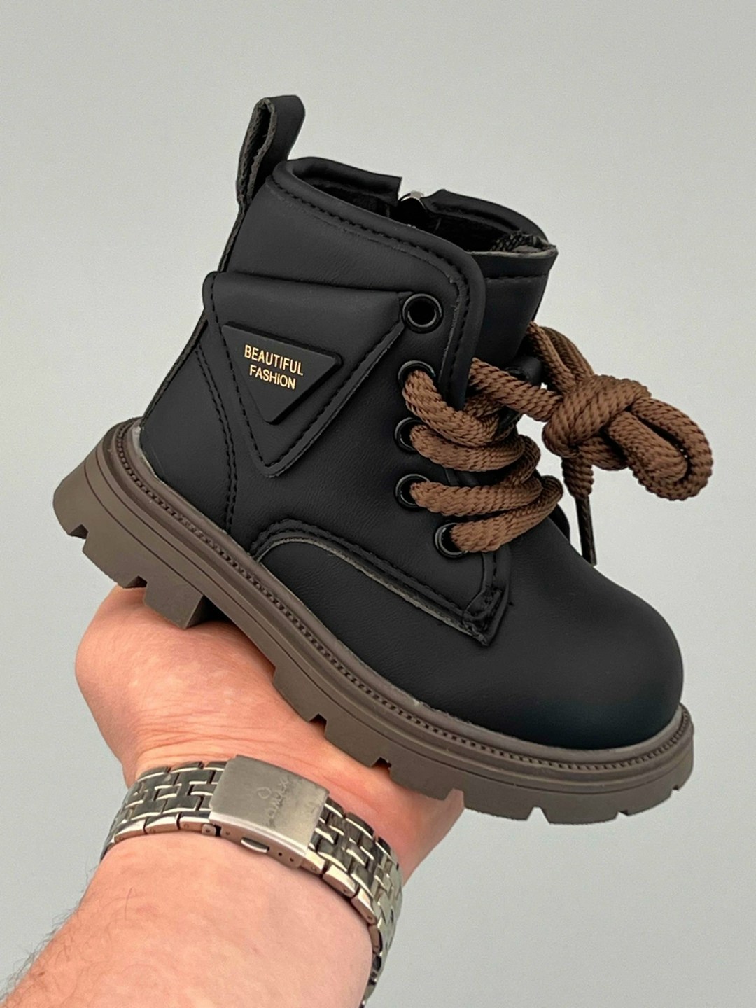 детские ботинки,,стильные ботинки,детская ,ботинка