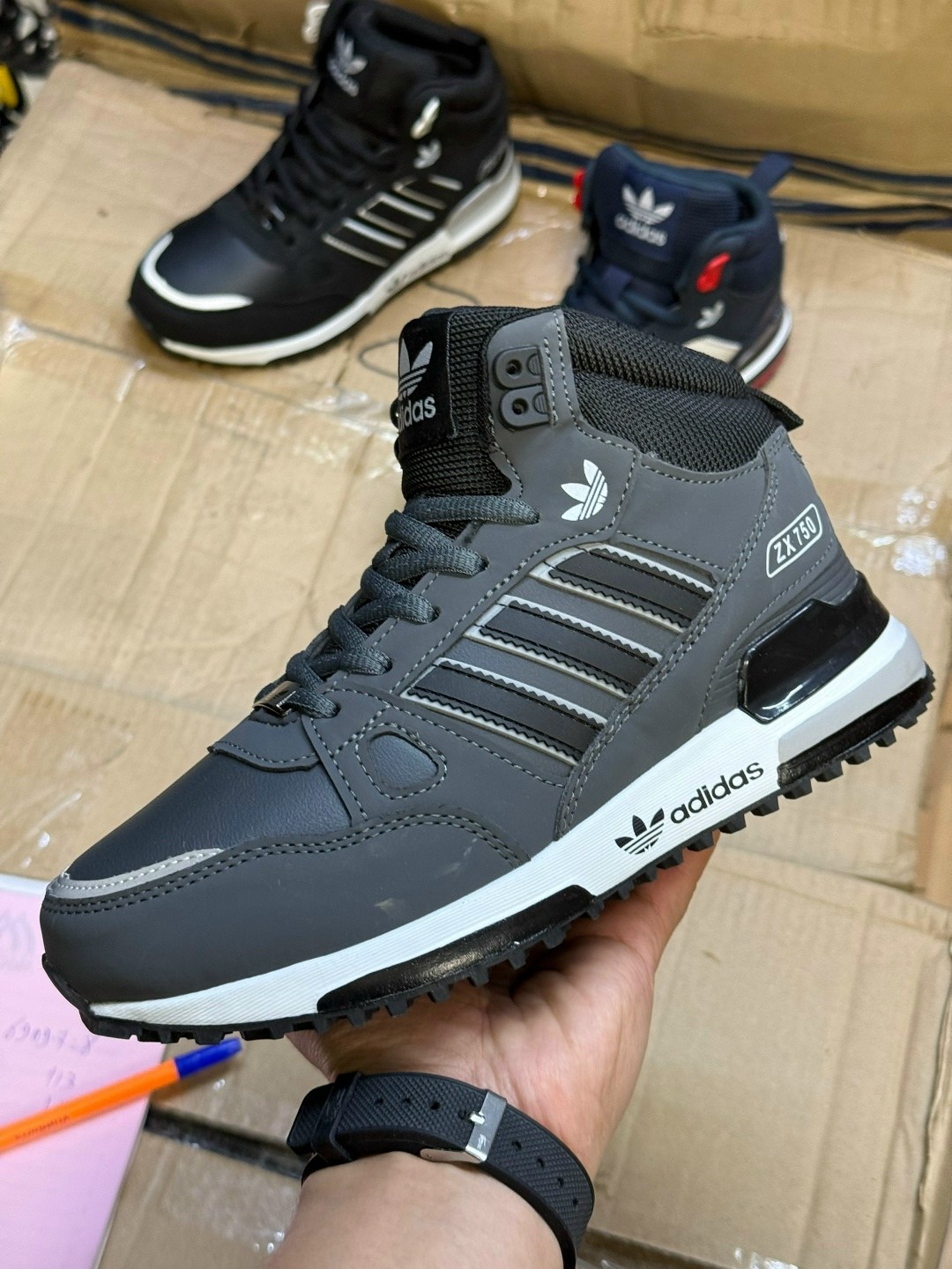 кроссовки зимние мужские адидас черные,зимние кроссовки adidas,зимние кроссовки адидас,зимние кроссовки мужские адидас,кроссовки adidas zx 750