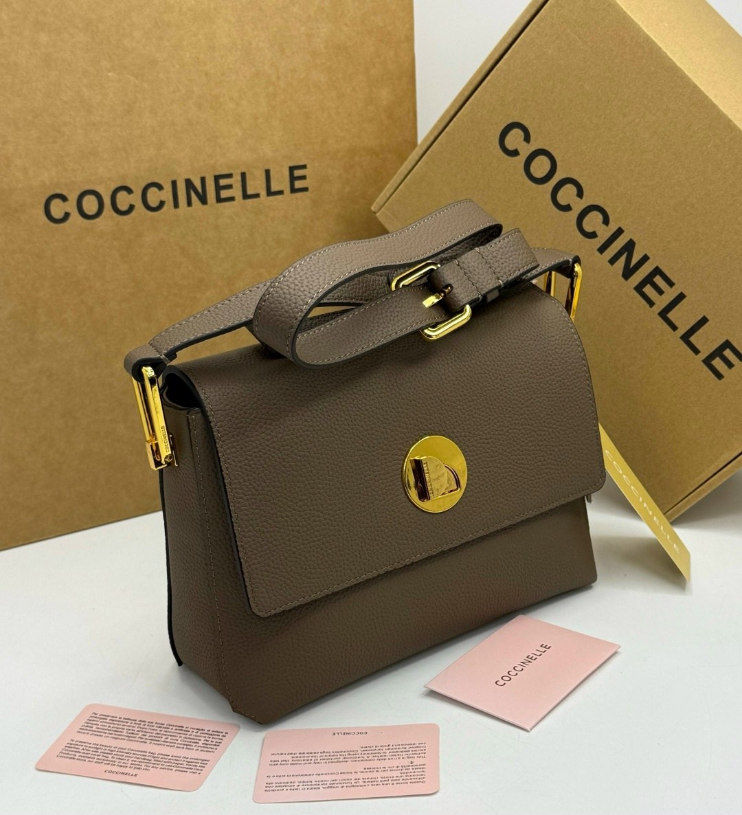 сумка coccinelle,женская сумка coccinelle,coccinelle сумка на плечо,кожаная сумка coccinelle,сумки коричневый