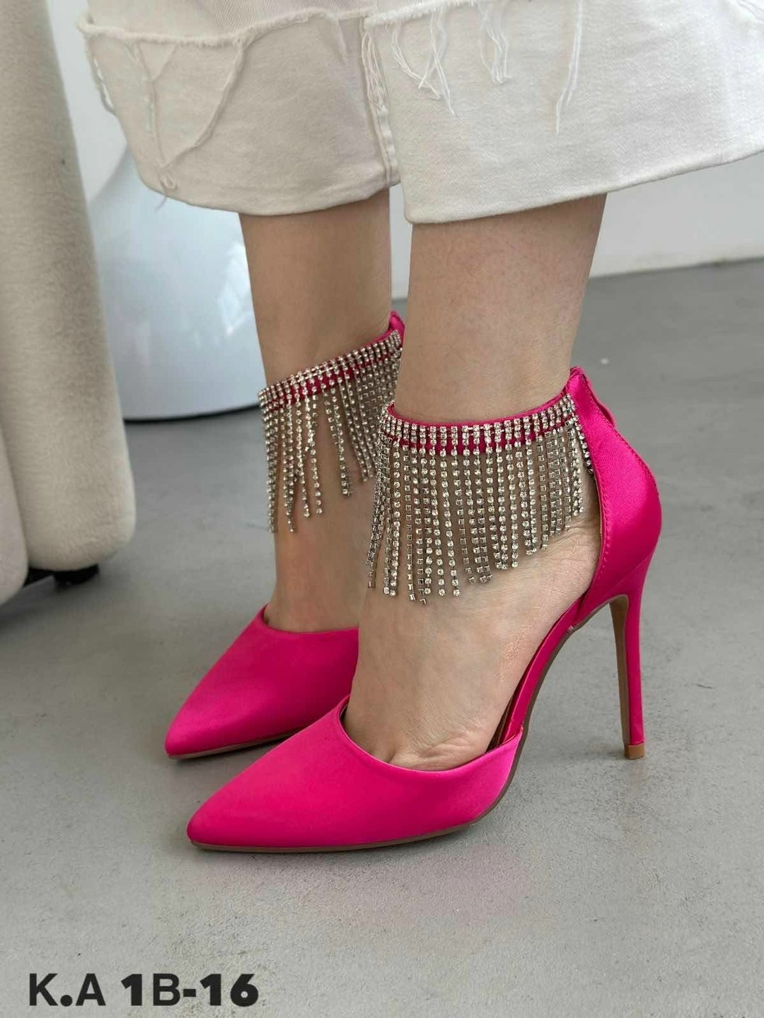 туфли модные,женская ,женская туфля,босоножки на каблуках,босоножки розовые