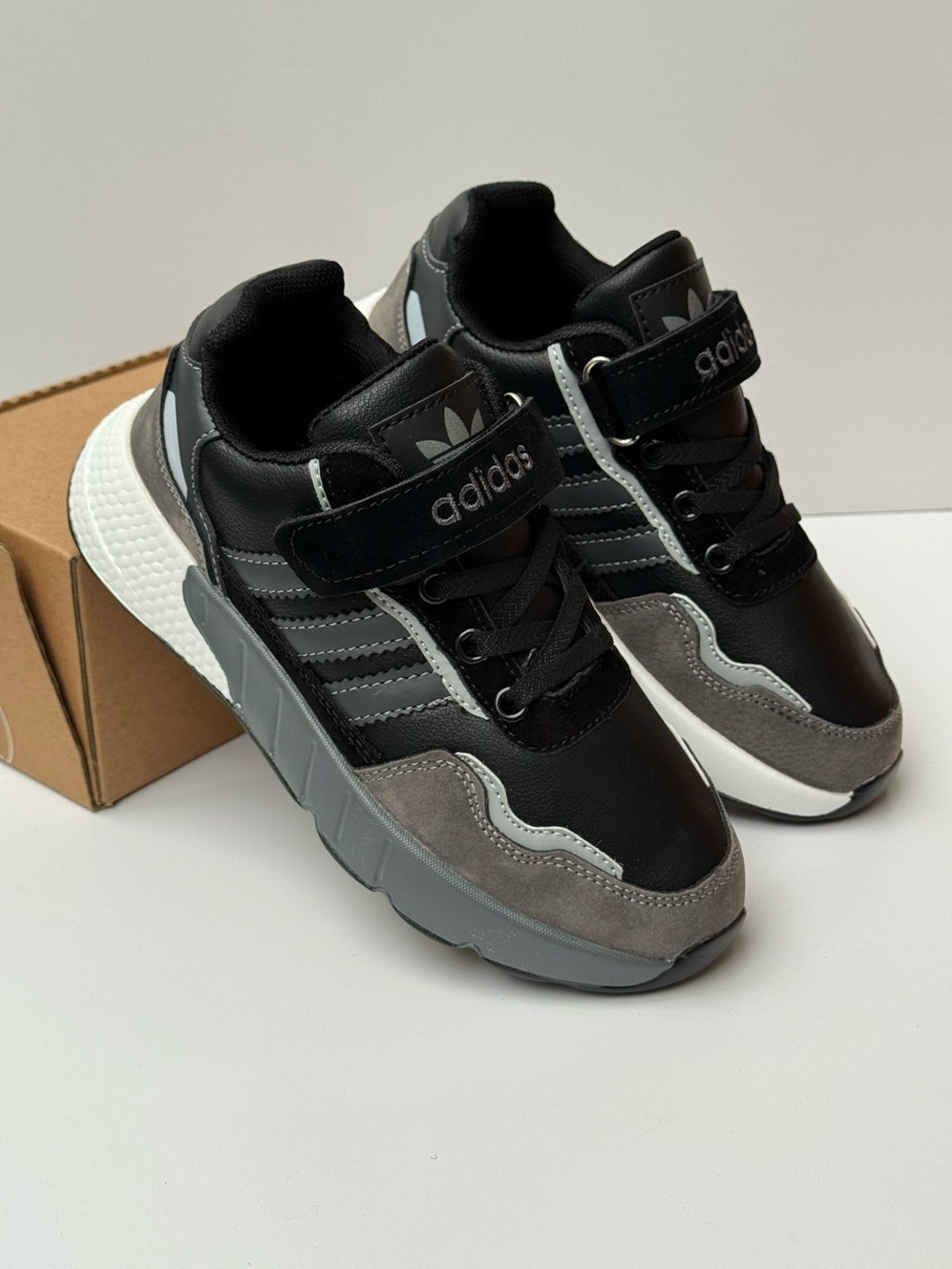 ,кроссовки adidas,мужские кроссовки adidas,кроссовки адидас,детские кроссовки адидас