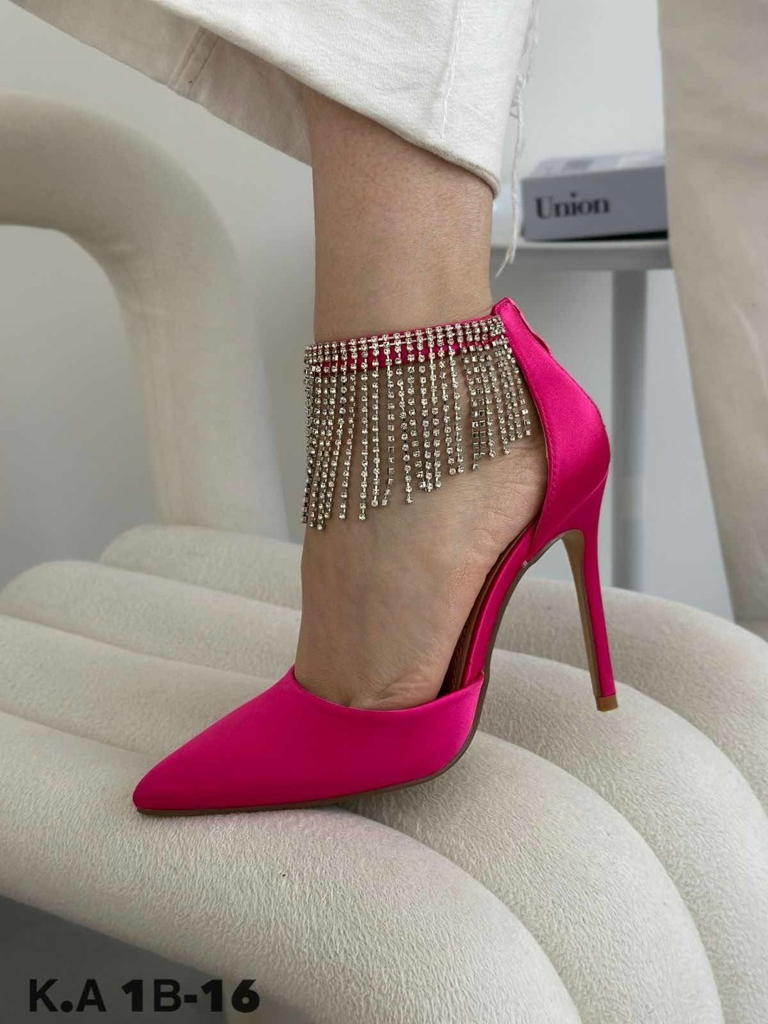 туфли модные,женская ,женская туфля,босоножки на каблуках,босоножки розовые