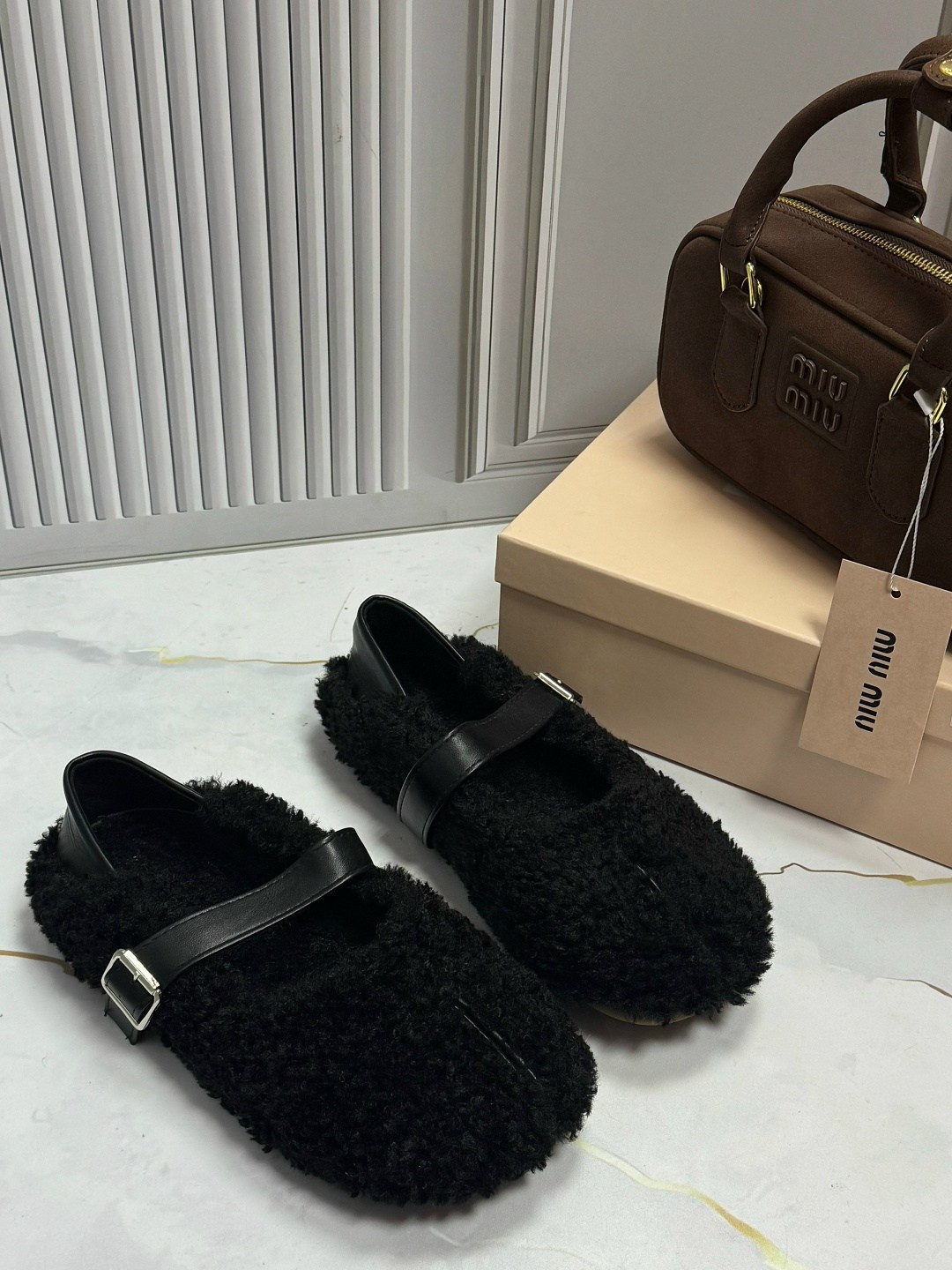 , женская,лоферы на меху,тапочки модные,меховые лоферы