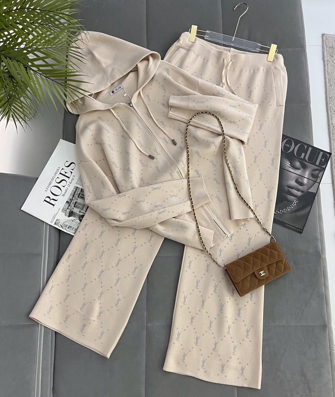 трикотажные костюмы,женские спортивные костюмы,костюмы комплекты,костюмы двойки,костюм со стразами