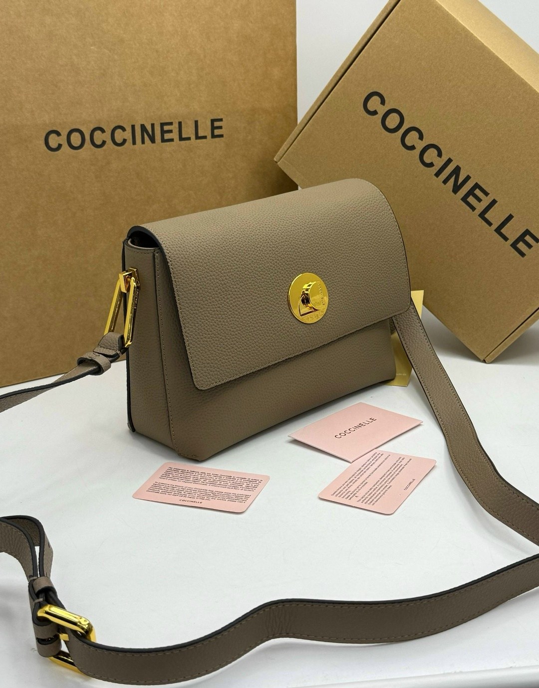 сумка coccinelle,женская сумка coccinelle,кожаная сумка coccinelle,сумка,сумки коричневый