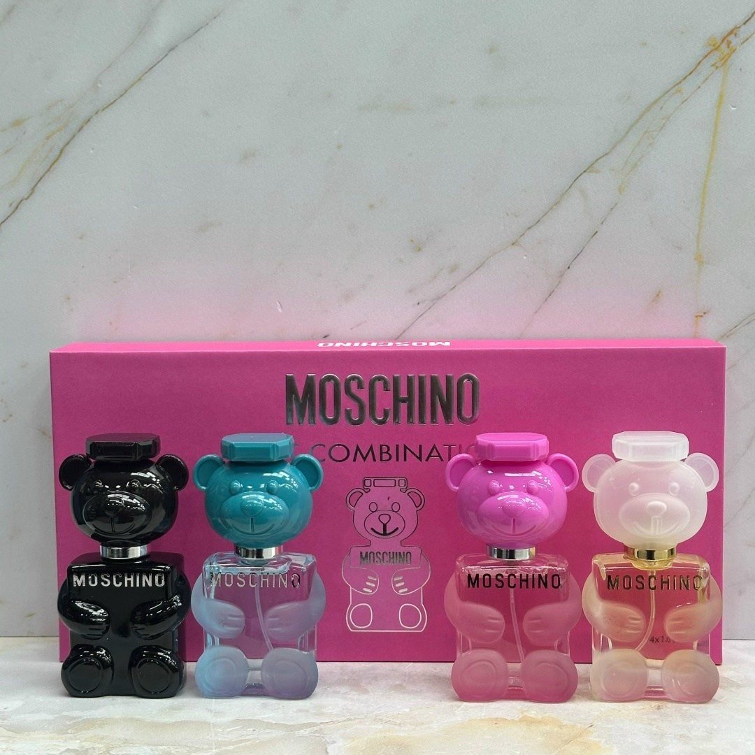 набор подарочный духи мишка moschino toy,набор духов москино из 4 мишек,подарочный набор moschino toy 2 bubble gum,подарочный набор духи moschino,набор духов moschino