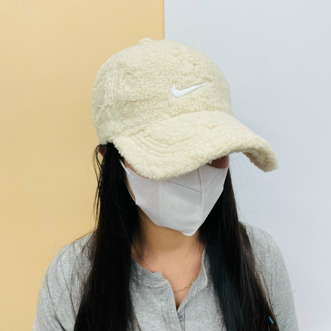 кепка меховая,кепка зимняя,кепка теплая,плюшевая кепка найк,бейсболка меховая