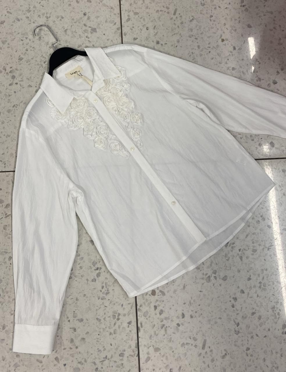 блузка с оборками,плиссированная блузка,блузка,блузка с воротником,женская рубашка