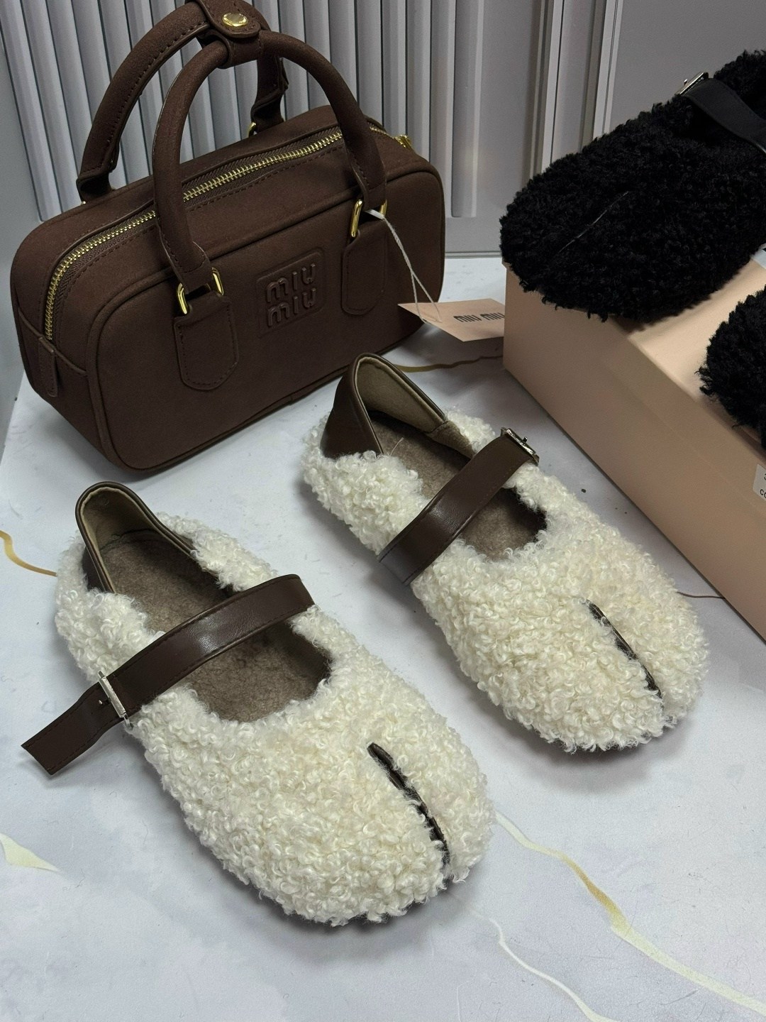 , женская,лоферы на меху,тапочки модные,меховые лоферы