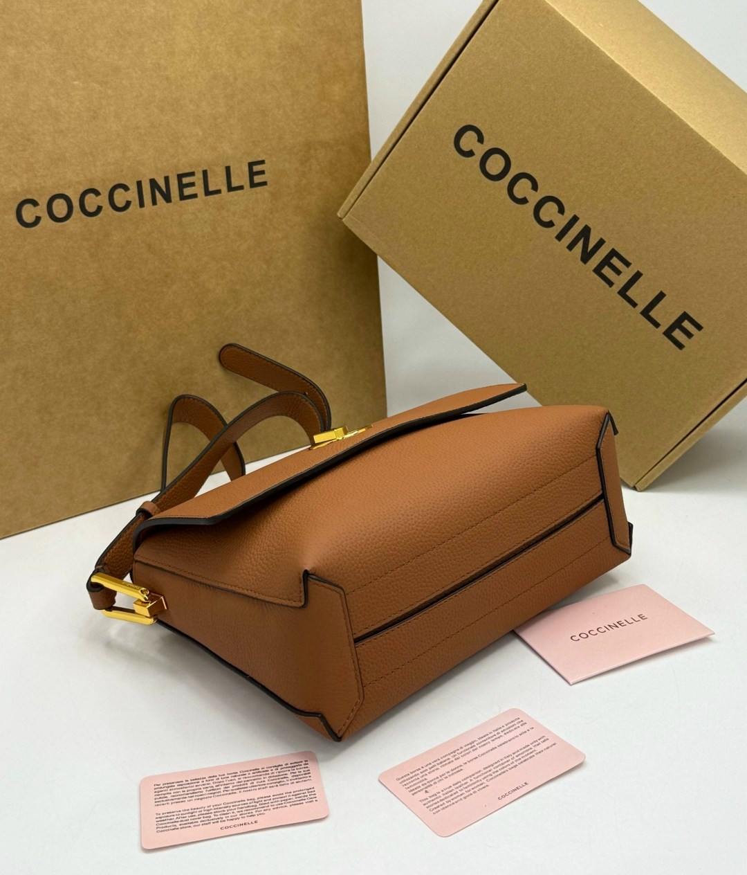 coccinelle сумка,женская сумка coccinelle,кожаная сумка coccinelle,coccinelle сумка на плечо,сумка coccinelle сумка