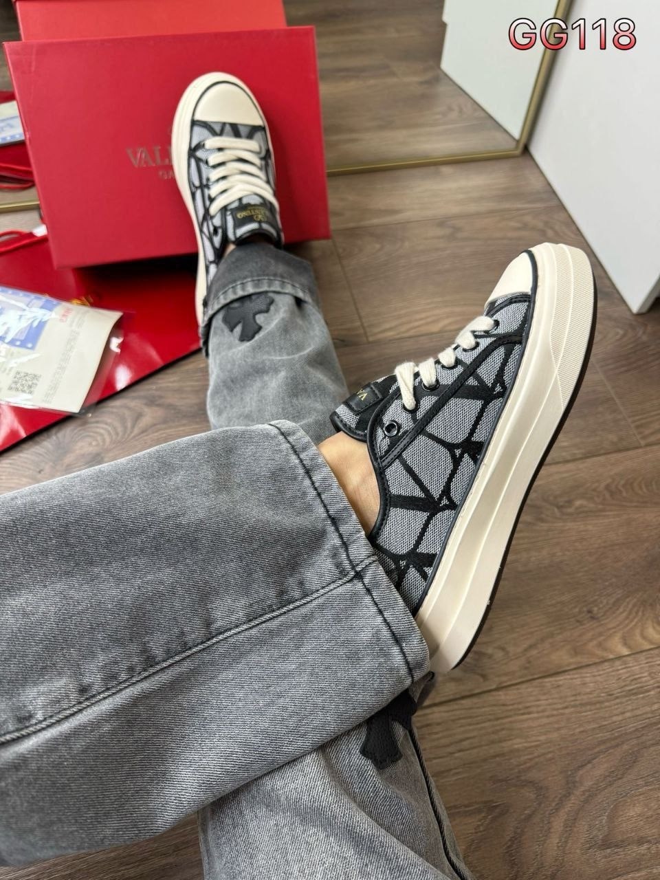 кеды valentino,кеды valentino женские,,конверсы кристиан диор,кеды диор