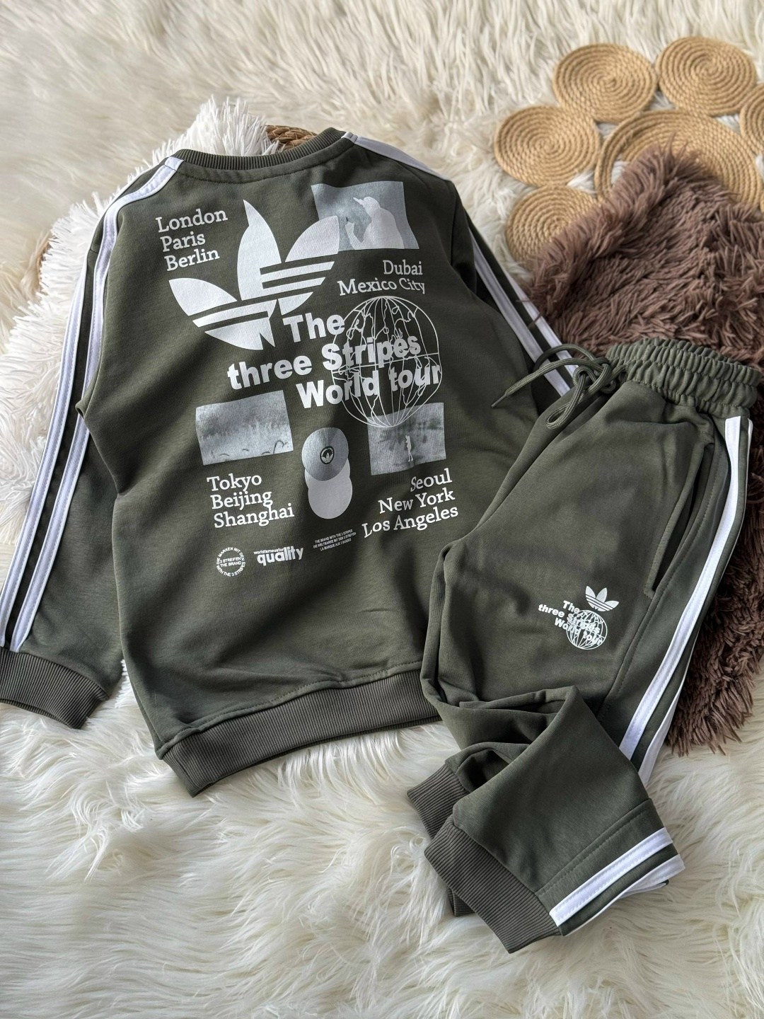 костюм стильный,спортивные костюм,детские костюмы,спортивные костюмы адидас