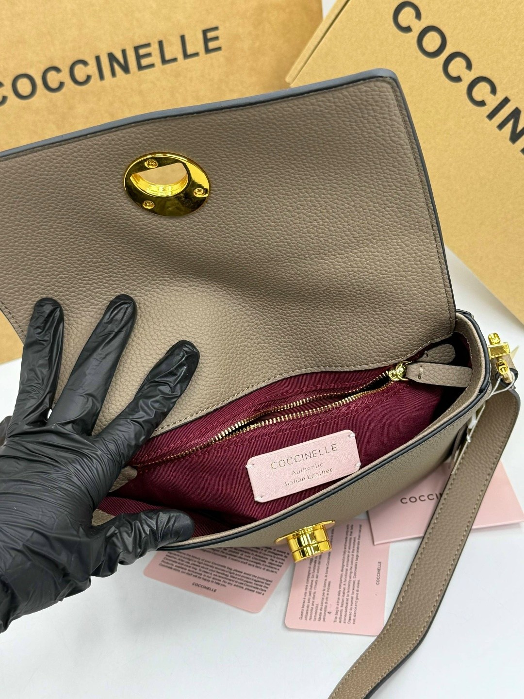 сумка coccinelle,женская сумка coccinelle,кожаная сумка coccinelle,сумка,сумки коричневый