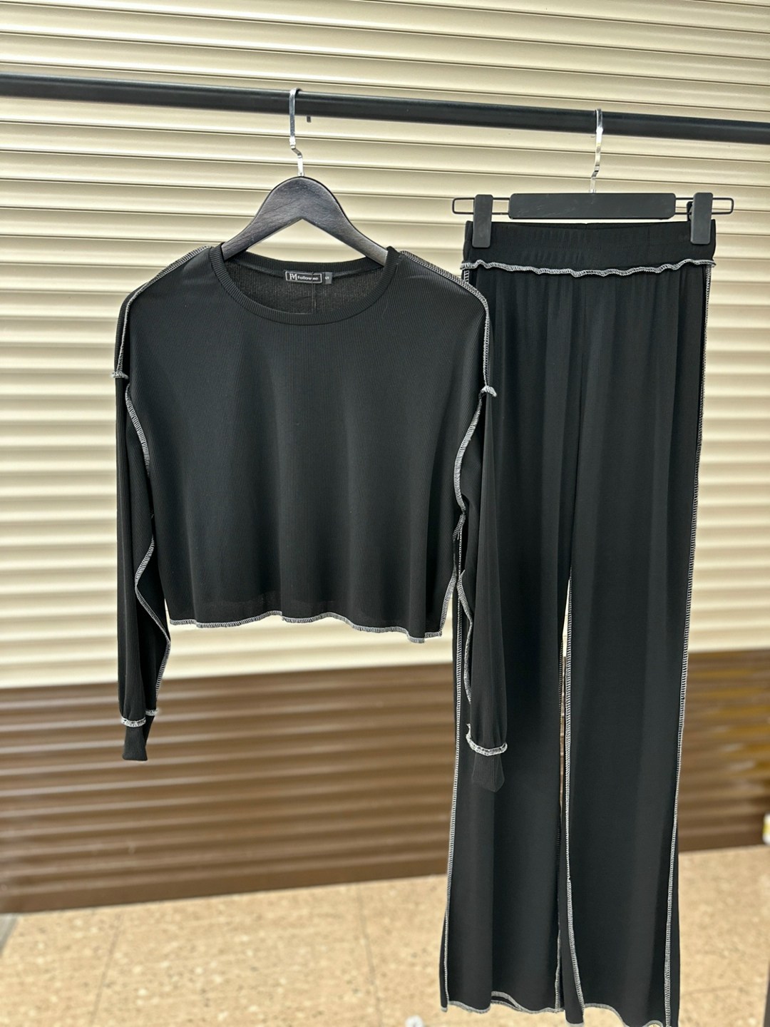 костюмы комплекты,стильные костюмы,женские костюмы,костюмчик,костюмы двойки