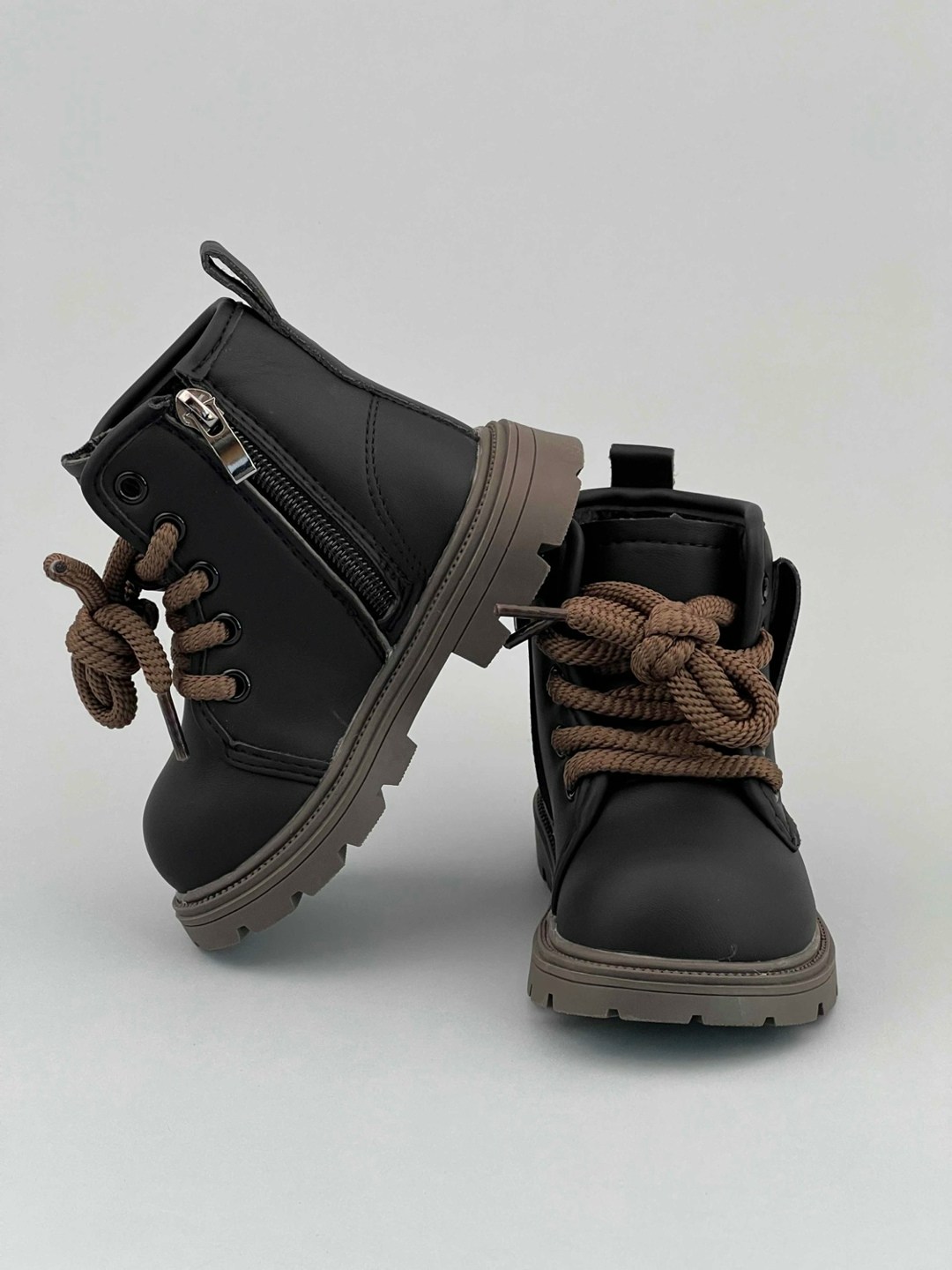 детские ботинки,,стильные ботинки,детская ,ботинка