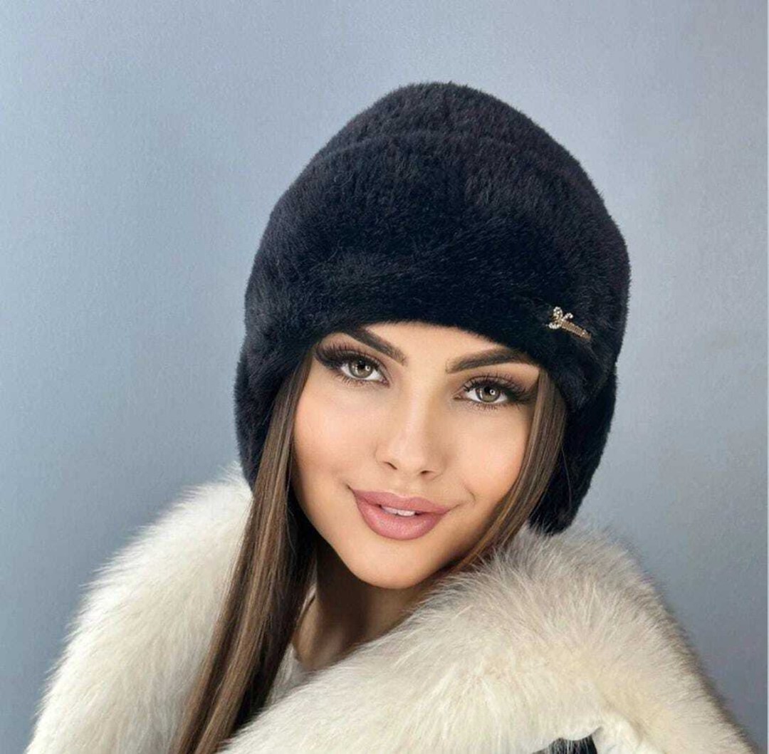 шапка ушанка зимняя вязаная меховая из ангоры,шапка ушанка женская,женская зимняя пушистая шапка ушанка из ангоры,зимняя женская шапка,женская шапка