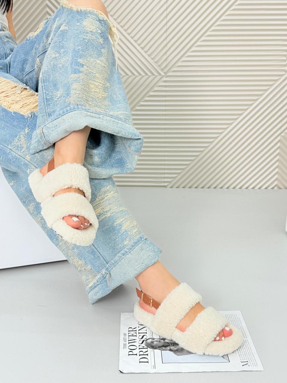 ,меховые тапочки для улицы женские,меховые босоножки,модные тапочки,меховые тапочки