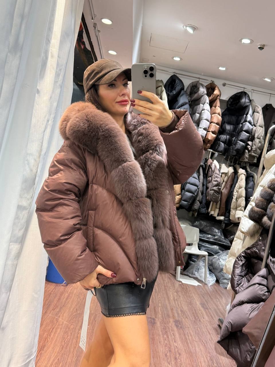 пуховики с натуральным мехом,пуховики с мехом,куртка пуховик с натуральным мехом,короткий пуховик,короткий пуховик женский