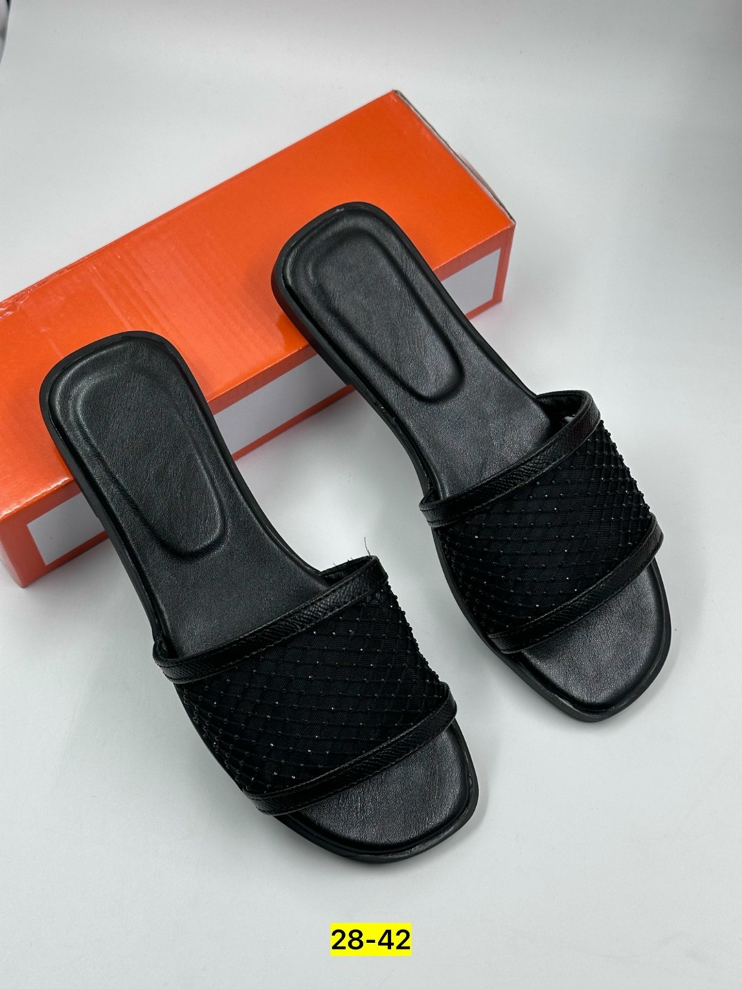 ,шлепанцы белые,женские тапки,тапочки модные,женские шлепанцы