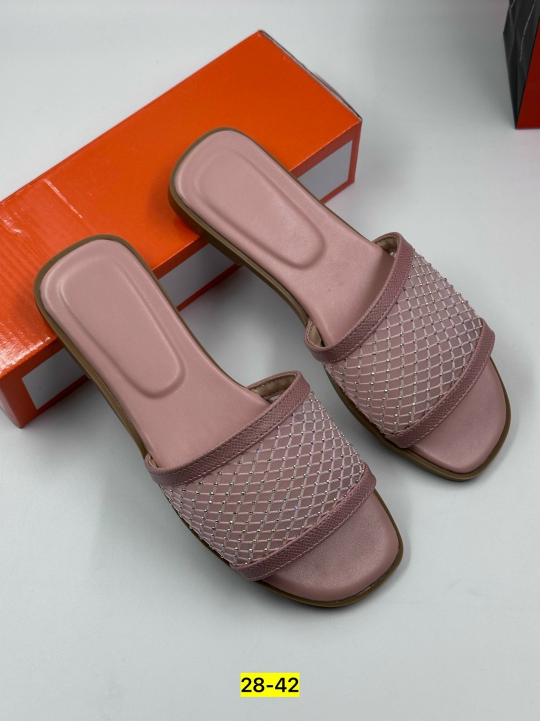 ,шлепанцы белые,женские тапки,тапочки модные,женские шлепанцы