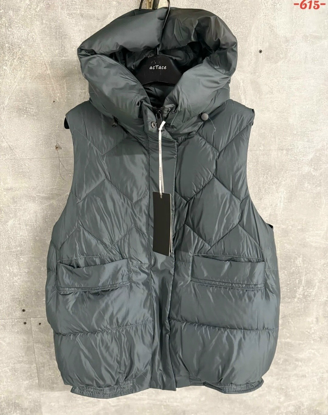 жилетка женская,теплый жилет,пуховой жилет,жилет,жилет женский