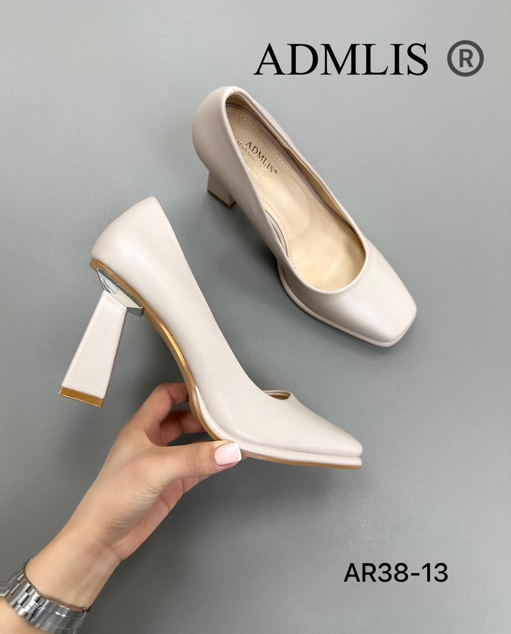 ,каблуки туфли,туфли женские,черные туфли,туфли лодочка