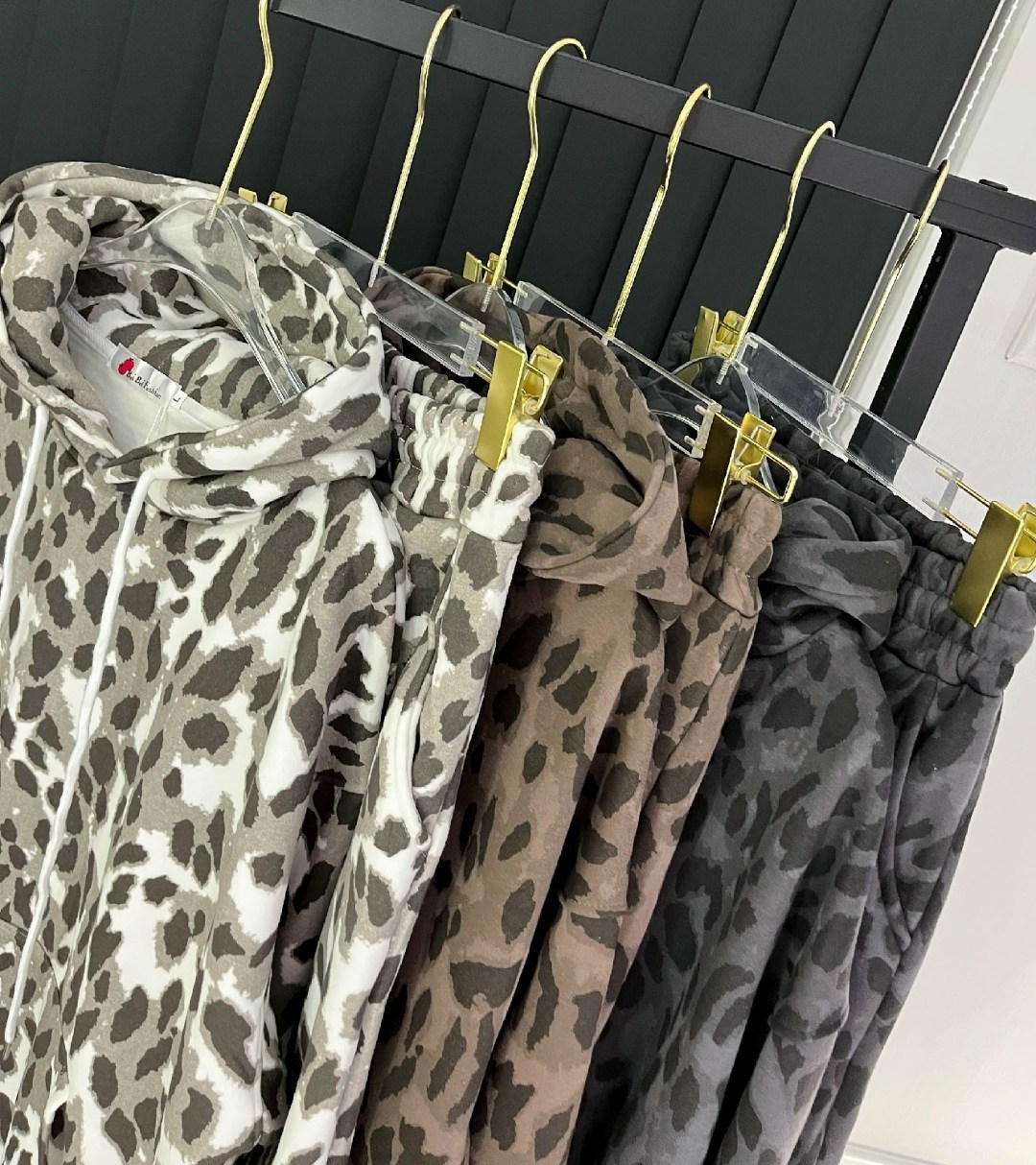 леопардовые костюмы,костюм леопард,костюм с принтом,костюм женский леопард,костюм леопардовый женский