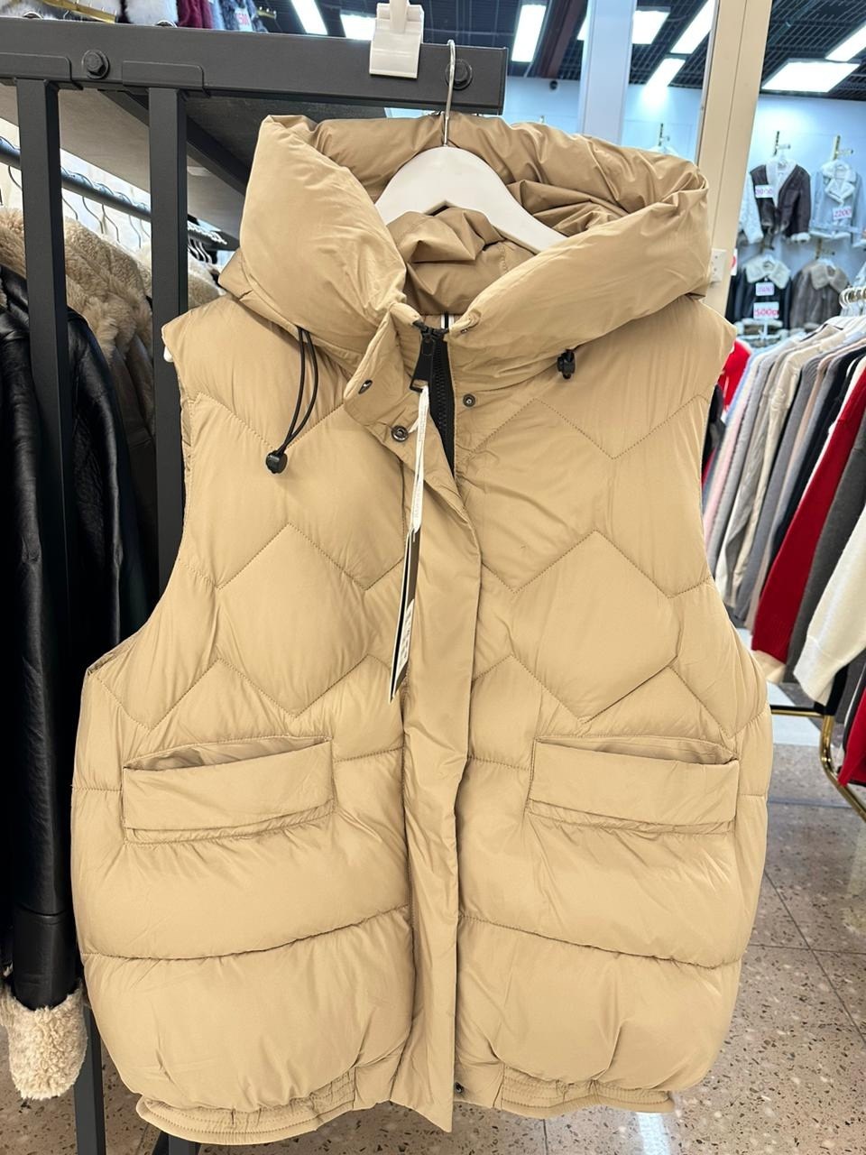 жилетка женская,теплый жилет,пуховой жилет,жилет,жилет женский