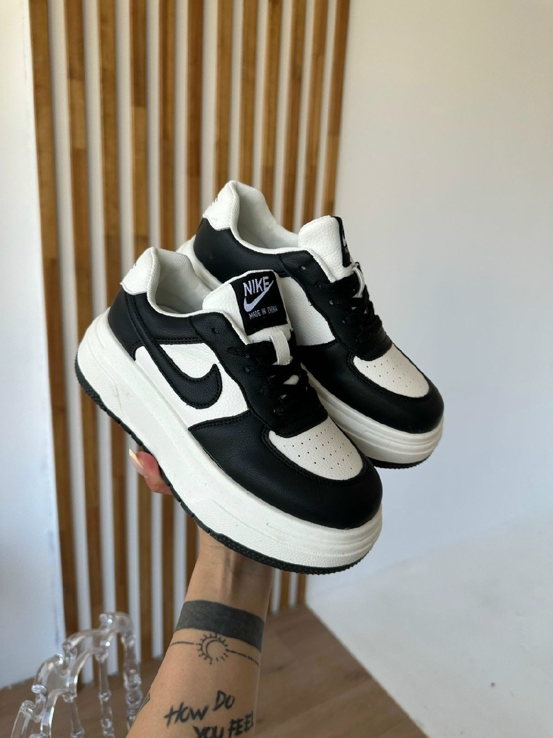 женские кроссовки,кроссовки модные,,кроссовки стильные,повседневные кроссовки