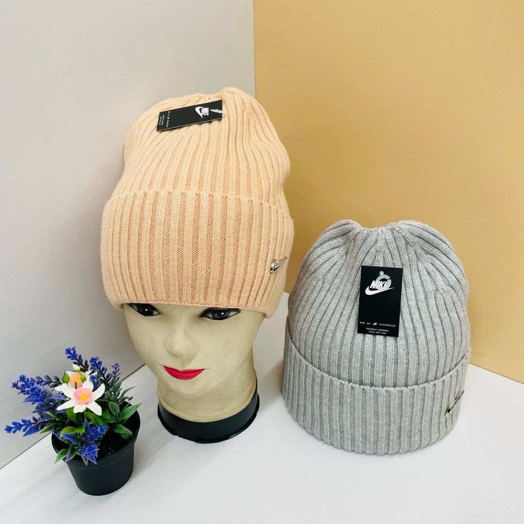 шапка женская,шапка для женщин,женская вязаная шапка,шапка женская зимняя теплая,шапка бини женская