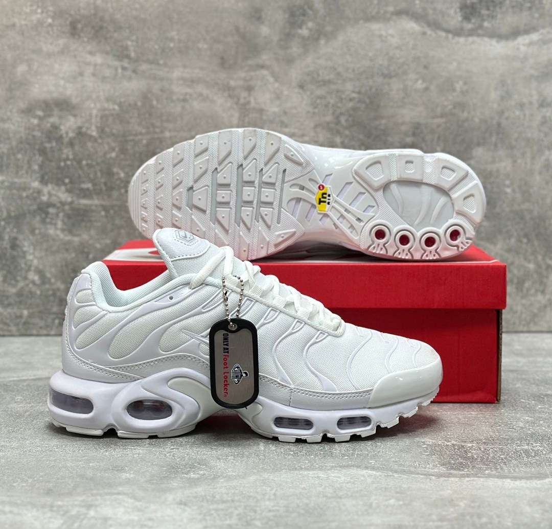 кроссовки nike air max plus tn,nike air max plus tn white,кроссовки nike air max plus,nike air max 95 tn plus белые,nike air max plus tn