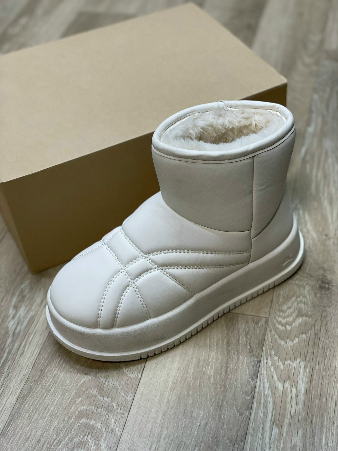 ,угги женские,угги дутики зимние короткие на высокой подошве,дутики женские,дутики угги женские