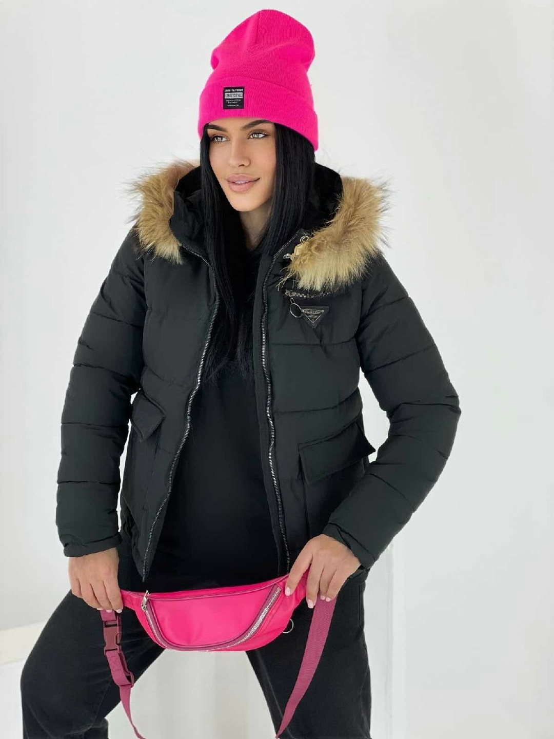 стильная зимняя куртка,куртка женская,зимние куртки,куртка зимняя женская,куртка с меховым капюшоном