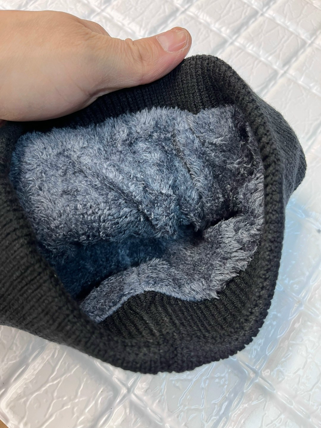 шапка для мужчин,шапка мужская,шапка мужская adidas,шапка теплая,шапка универсальная