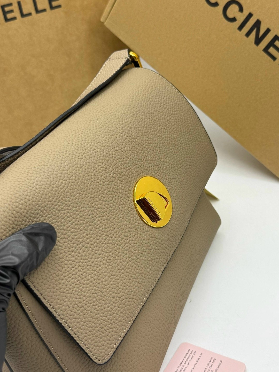 сумка coccinelle,женская сумка coccinelle,кожаная сумка coccinelle,сумка,сумки коричневый