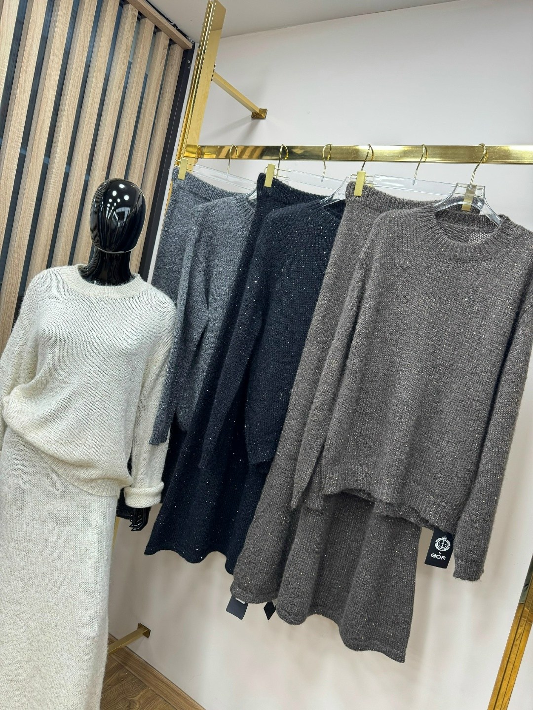 вязаный костюм с юбкой,костюмы брючные,костюм трикотажный,стильное платье,кофта женская