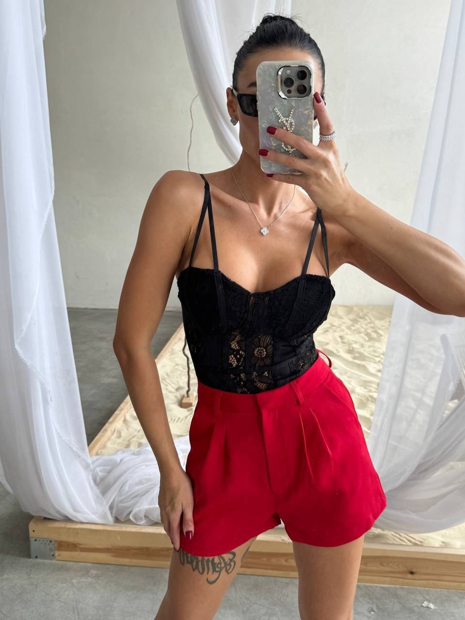 модные костюмы,женский костюм с шортами,женские костюмы,костюм шорты и пиджак,красный костюм женский