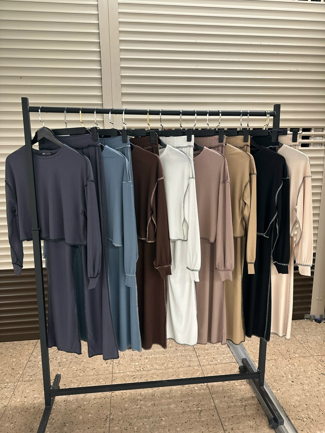 костюмы комплекты,стильные костюмы,женские костюмы,костюмчик,костюмы двойки