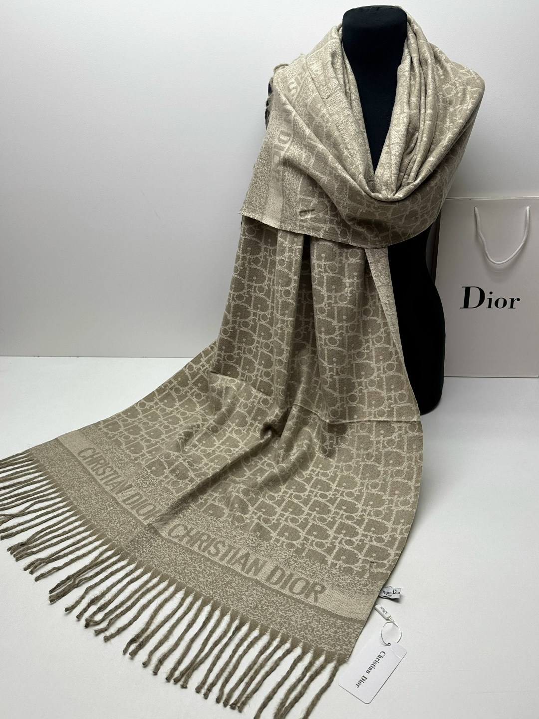 палантины dior,палантин диор,палантин женские,палантин теплый,палантин christian dior