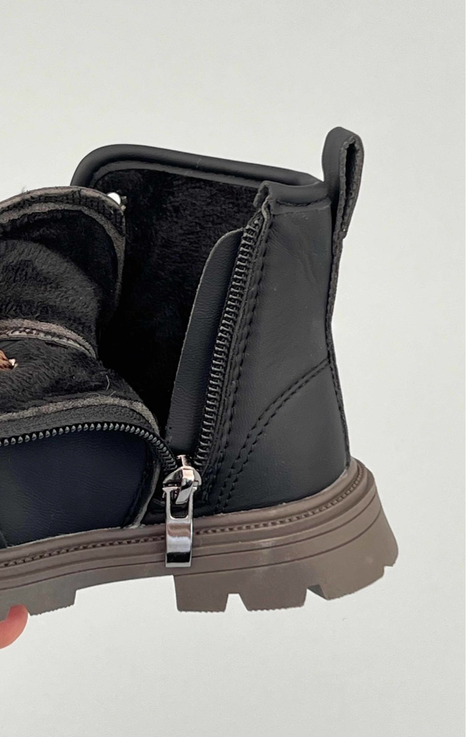 детские ботинки,,стильные ботинки,детская ,ботинка